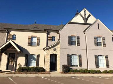 Main picture of Creekside Condominiums