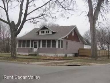 Main picture of 503 Iowa St
