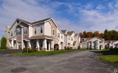 Main picture of 2400 Steeplechase Blvd