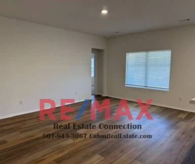 Main picture of 180 Leruss Blvd