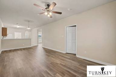 Main picture of 3124 Cherry Ln