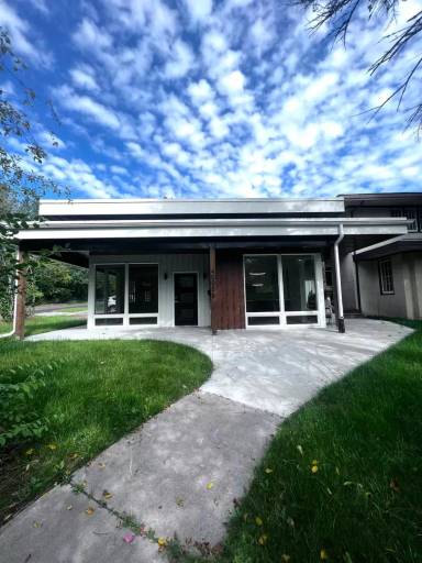 Main picture of 4005 Robinson St