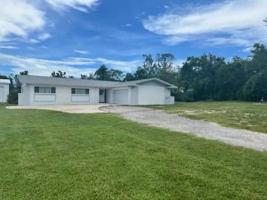 Main picture of 475 E Lake Dr