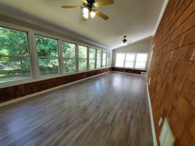 Main picture of 2545 Rea Rd