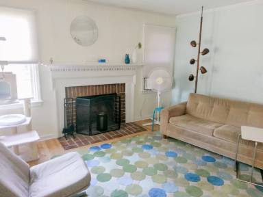 Main picture of 901 W Highland St