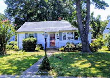 Main picture of 6405 Stuart Ave