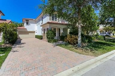 Main picture of 612 Castle Dr