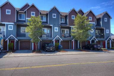 Main picture of 3407 S 45th St