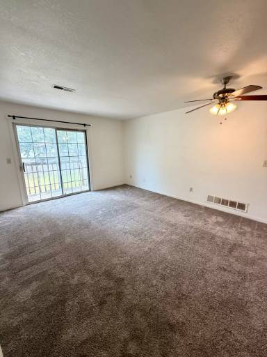 Main picture of 207 NW Barr Rd