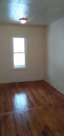 Main picture of 80 Evergreen St
