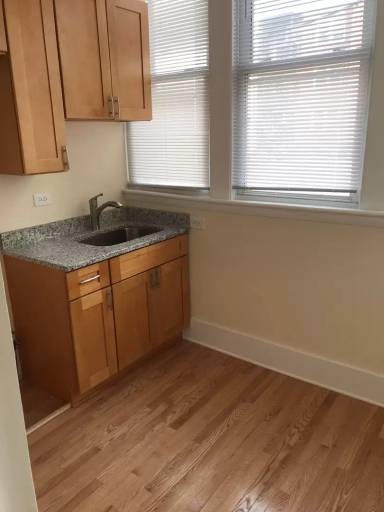 Main picture of 219 N Arthur Ashe Blvd