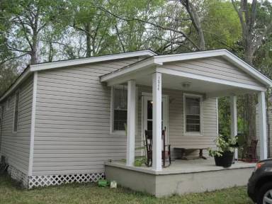 Main picture of 1544 Balsam St