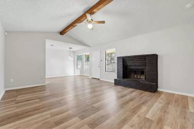 Main picture of 414 Baumann Dr