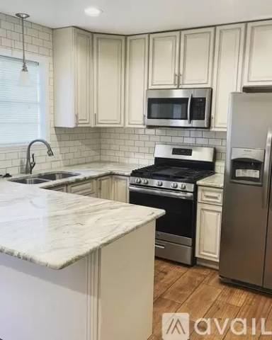 Main picture of 4817 Orchid Cir