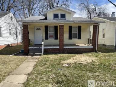 Main picture of 1308 S Harlan Ave