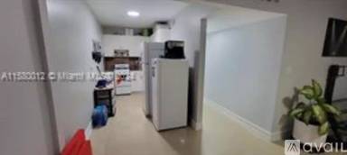 Main picture of 5911 SW 6th St