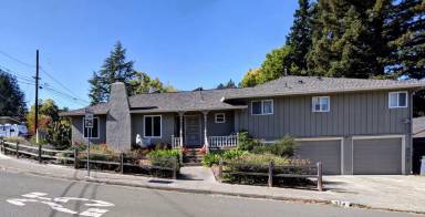 Main picture of 374 Murphy Ave