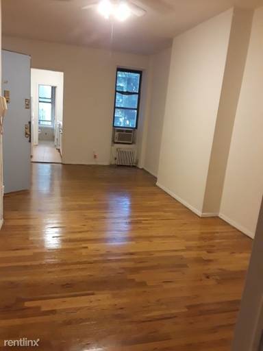 Main picture of 18 E 81st St