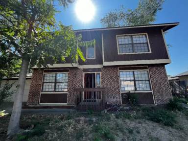 Main picture of 593 Redwing Ln