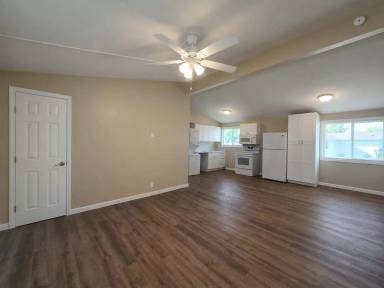 Main picture of 1201 W 18th St