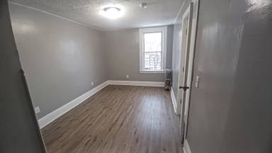 Main picture of 1027 Randall St