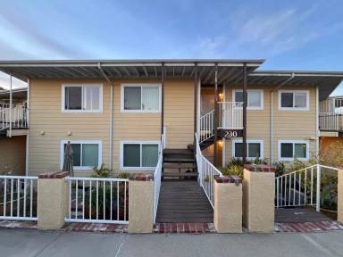 Main picture of 230 Avenida Montalvo