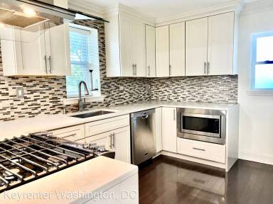 Main picture of 308 Quackenbos St NE