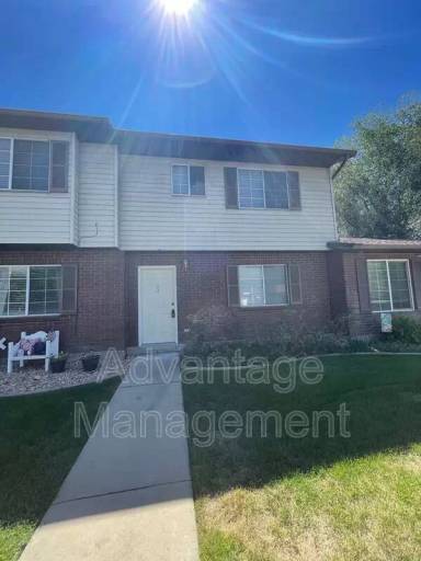 Main picture of 952 S Freedom Blvd