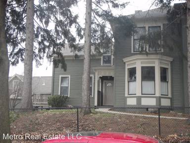 Main picture of 2102 Fox Ave