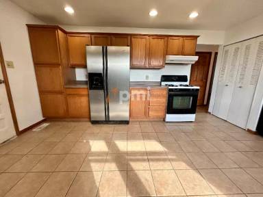 Main picture of 712 N State Road 149