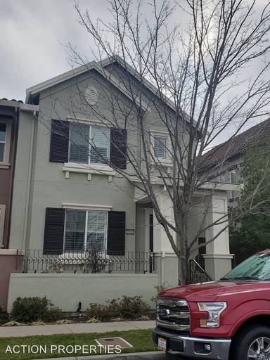 Main picture of 3040 Village Plaza Dr
