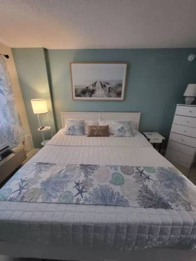 Main picture of 2001 S Ocean Blvd