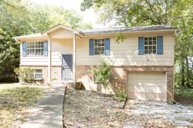 Main picture of 8330 Middle Rd