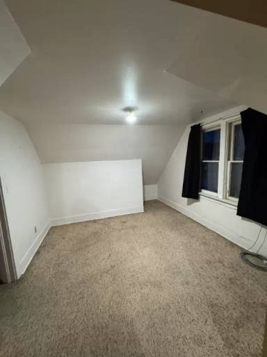 Main picture of 201 N Summit St