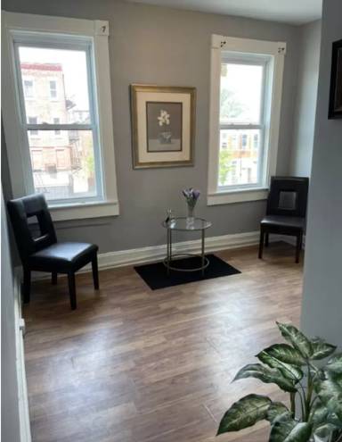 Main picture of 1744 W North Ave