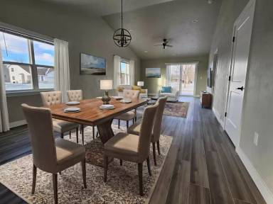 Main picture of 900 Highland Park Rd