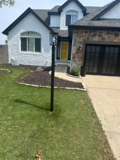 Main picture of 2501 Woodridge Pl