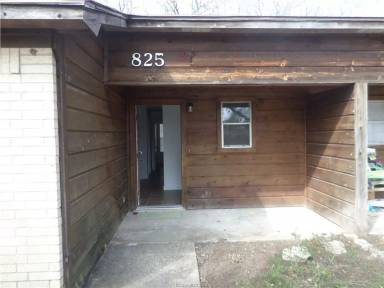 Main picture of 825 San Benito Dr