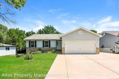 Main picture of 1828 Pine Tree St