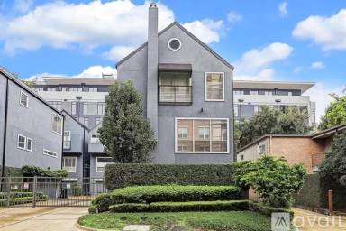 Main picture of 2719 Kipling St