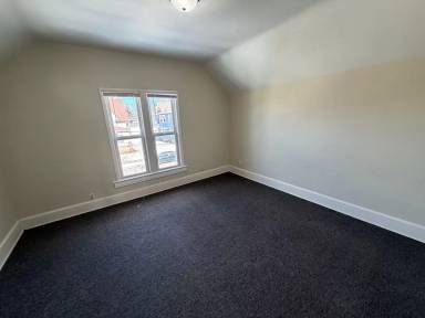 Main picture of 825 Scott Ave