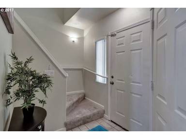 Main picture of 4840 NE 9th Ave