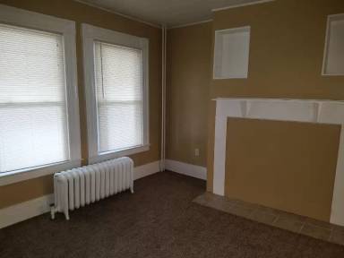Main picture of 604 Saint Clair Ave