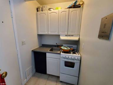 Main picture of 172 Saint Botolph St