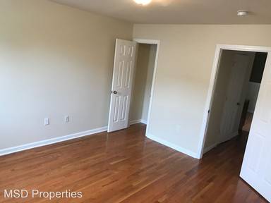 Main picture of 221 Market St