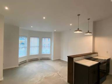 Main picture of 260 1st St