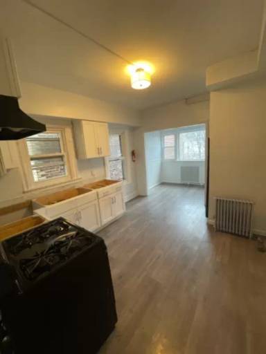 Main picture of 109 S Clinton St