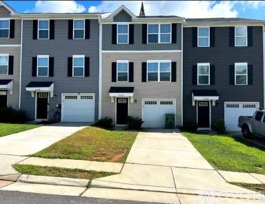 Main picture of 35162 Sara Ct