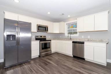 Main picture of 100 Bellbrook Ln