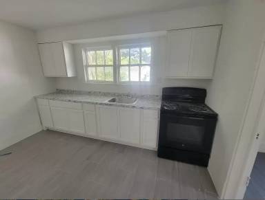 Main picture of 1031 W Bullock St
